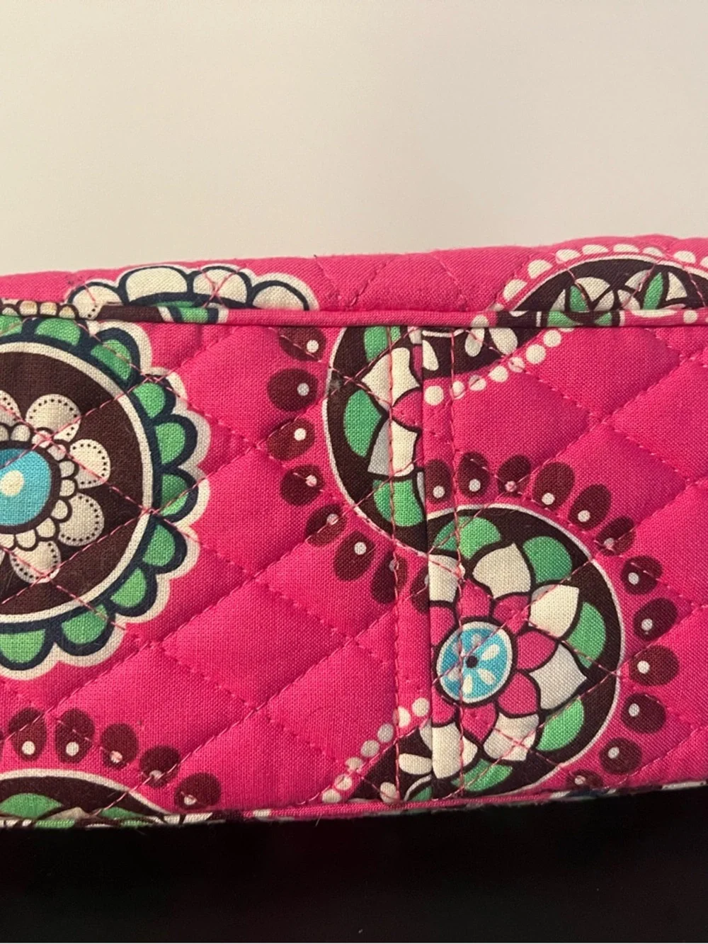 Vera Bradley Quilted Cosmetic Bag No Callouts - Picture 15 of 16